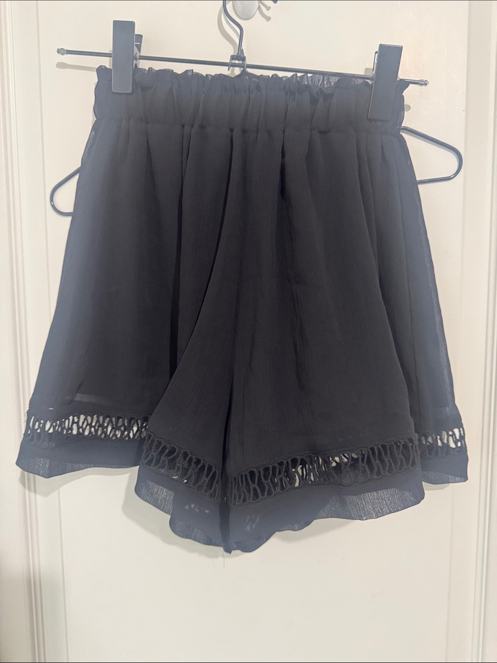 Set!!!
Ruffled V-Neck Black Blouse&shorts - - Picture 2 of 4